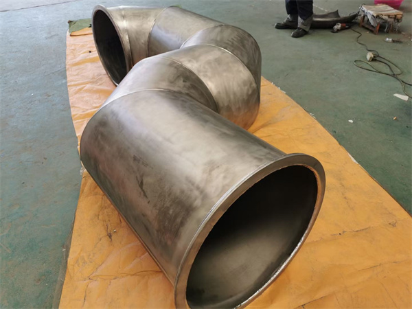 化工行業(yè)定制管件